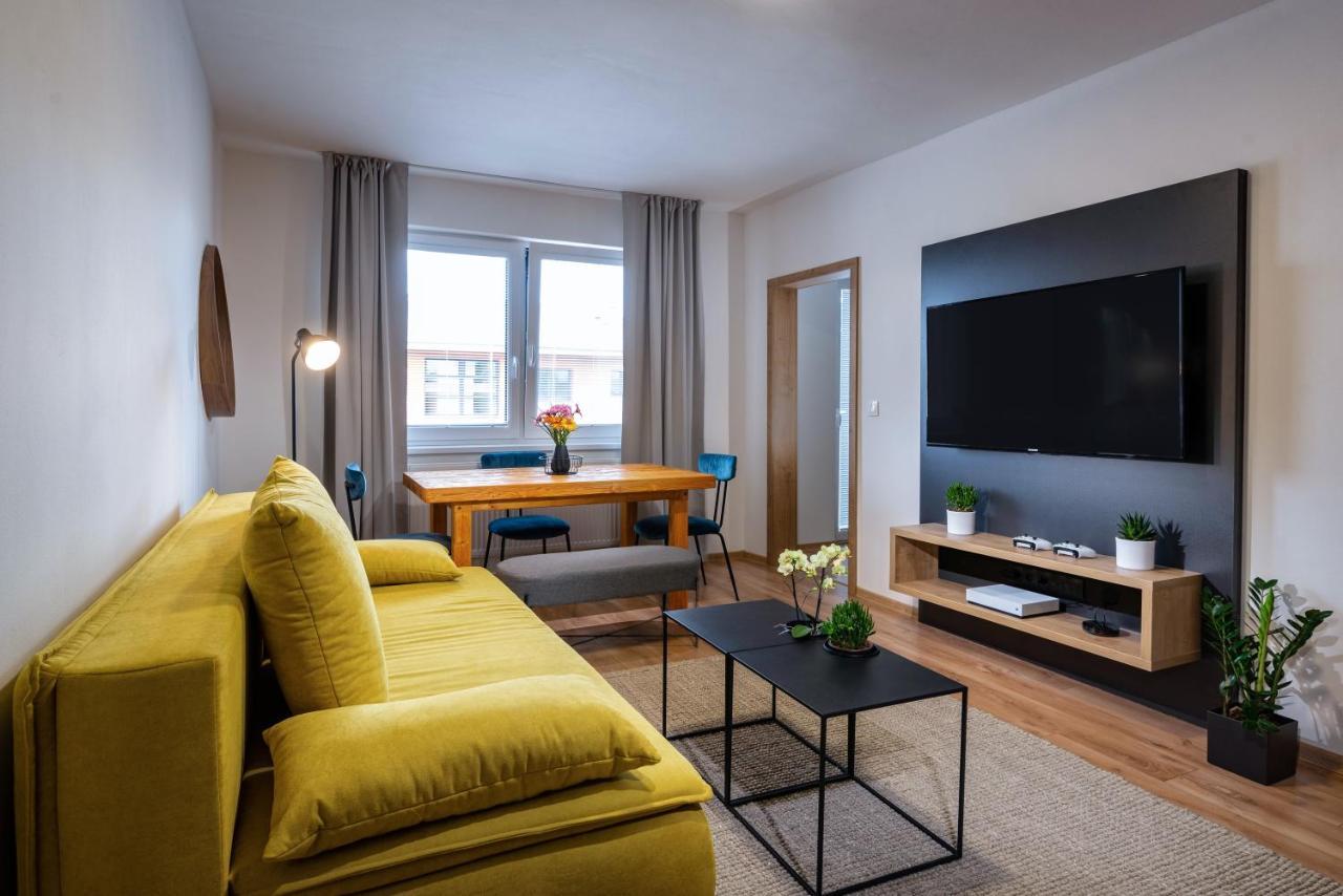 Flexihome Sk - Bellova - Brand New - Neftflix - Private Parking Liptovsky Mikulas Luaran gambar